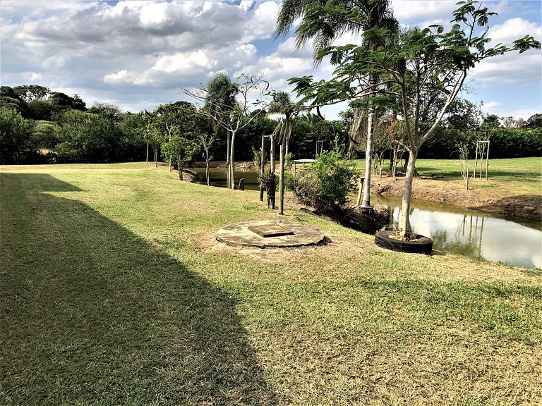 Casa de Campo com Piscina e Churrasqueira