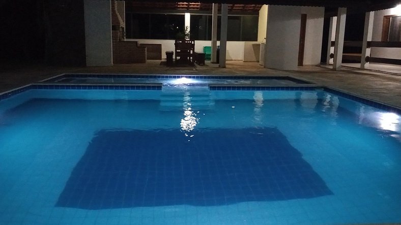 Casa de Campo com Piscina e Churrasqueira