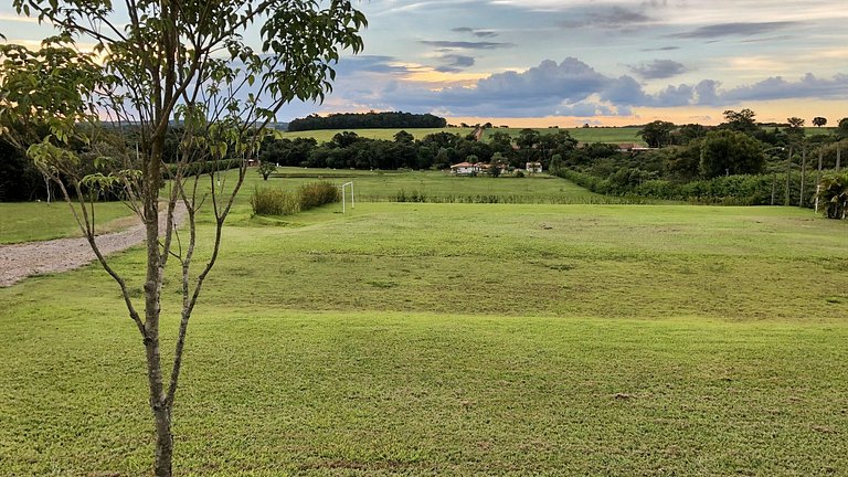 Sítio com Piscina e Área de Lazer Completa