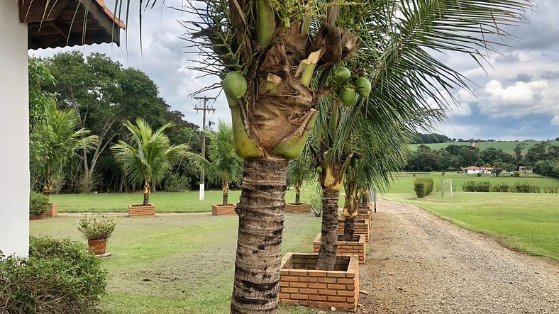 Sítio com Piscina e Área de Lazer Completa